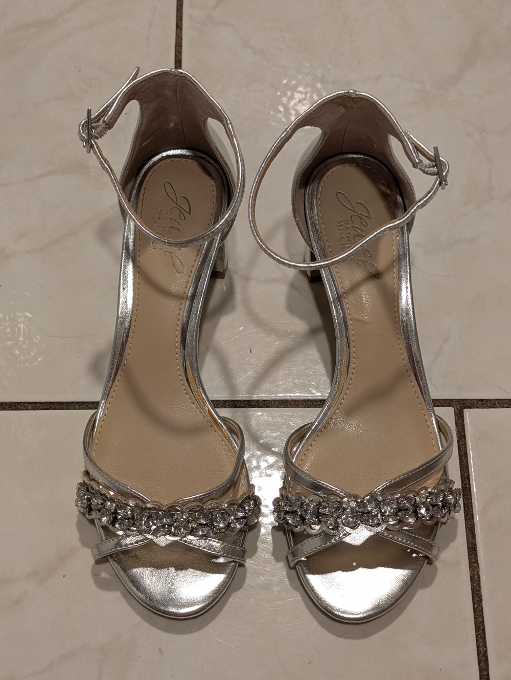 Jewel Badgley Mischka Silver Embellished Giona Block Heel Evening Sandals - Picture 4 of 8